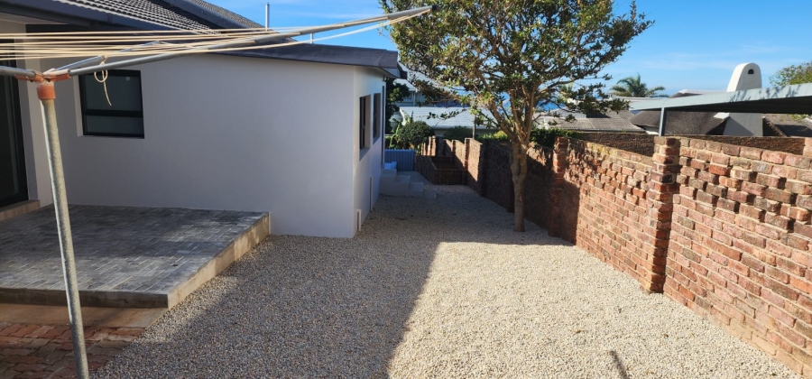 9 Bedroom Property for Sale in Jeffreys Bay Central Eastern Cape